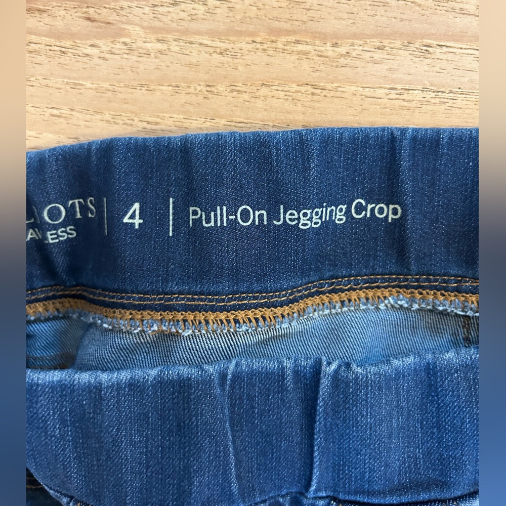 Talbots pull on jeans size 4 - Picture 3 of 7